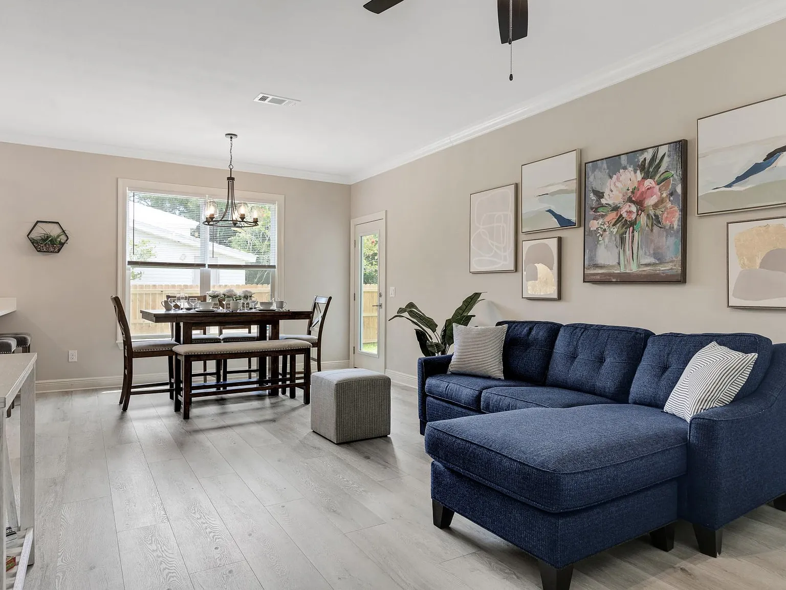 5798 Winifred Ave — Photo 4