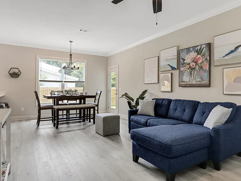 5798 Winifred Ave — Photo 4