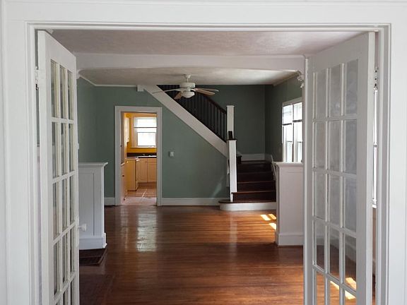5th image of 3539 Winthrop Ave