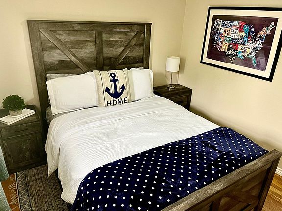 4th image of 216 Harbor Dr