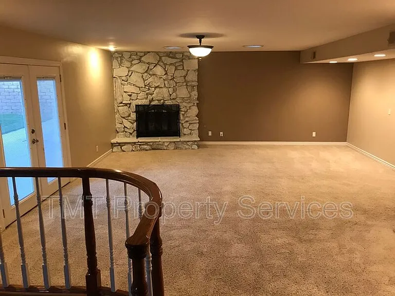 485 Meadowbrook Dr — Photo 9