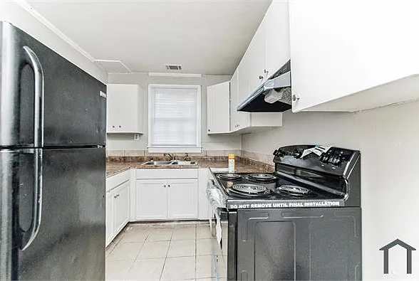 1306 Macon Ave — Photo 15