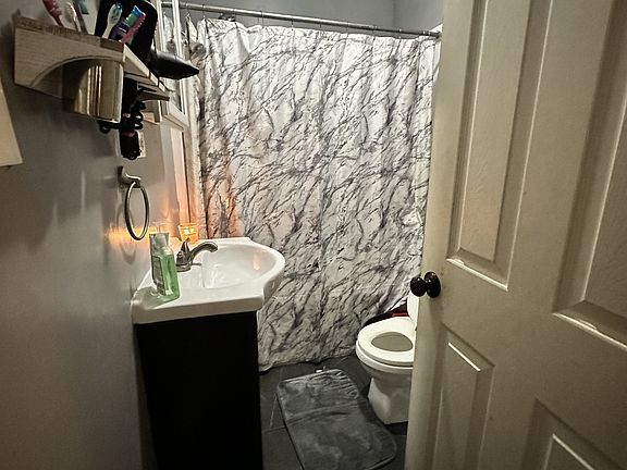 5th image of 112 England Dr
