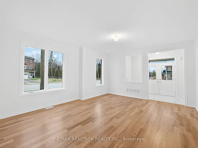 1 Wakefield Blvd — Photo 8