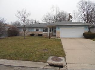 904 S 36th St, Mattoon, IL 61938