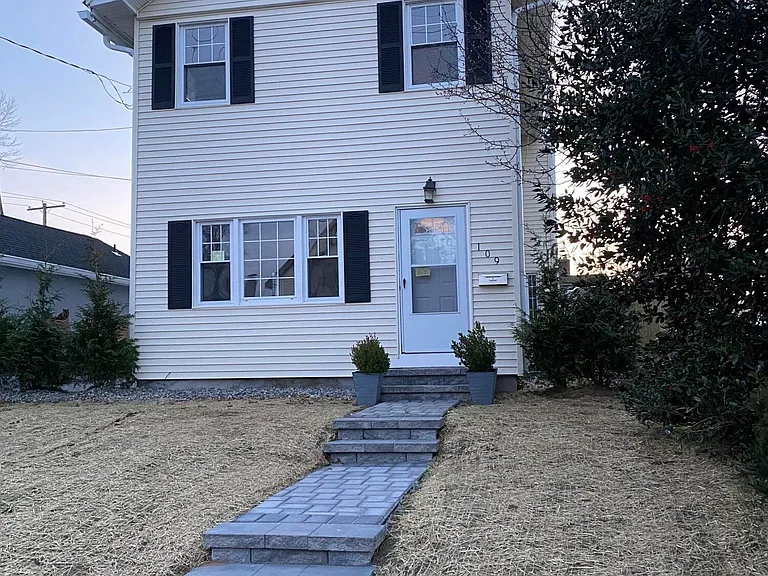 109 E River Rd #109A — Photo 2