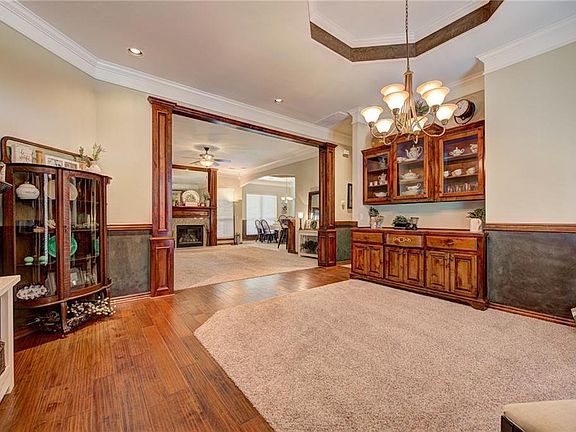 5th image of 12412 Ladonna Dr