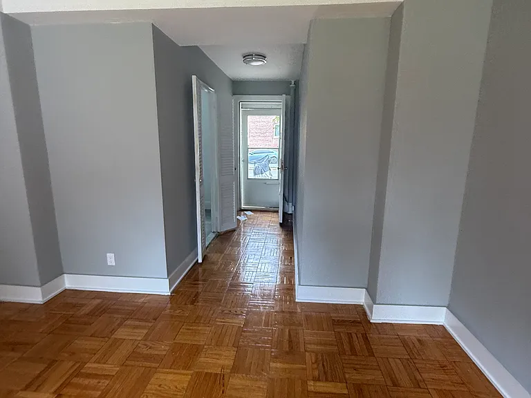 64-19 194th Ln #C — Photo 4