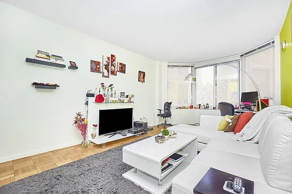 Rented by Keller Williams NYC | media 2