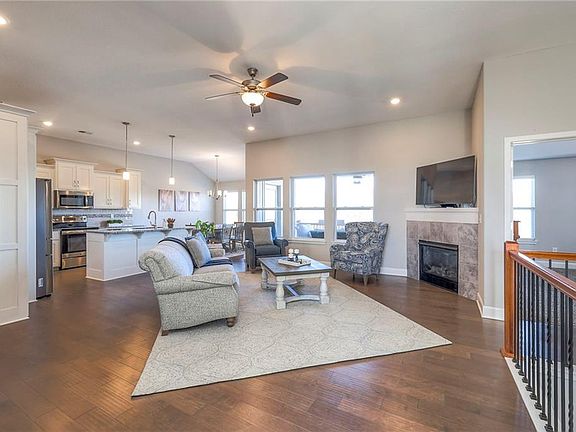 3rd image of 8118 NW 90th Ter