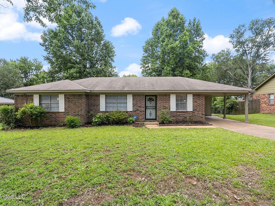 1st image of 3815 Hilltop Dr