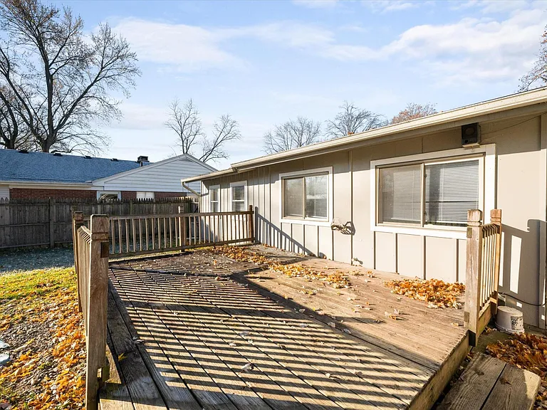 6040 Graystone Dr — Photo 34
