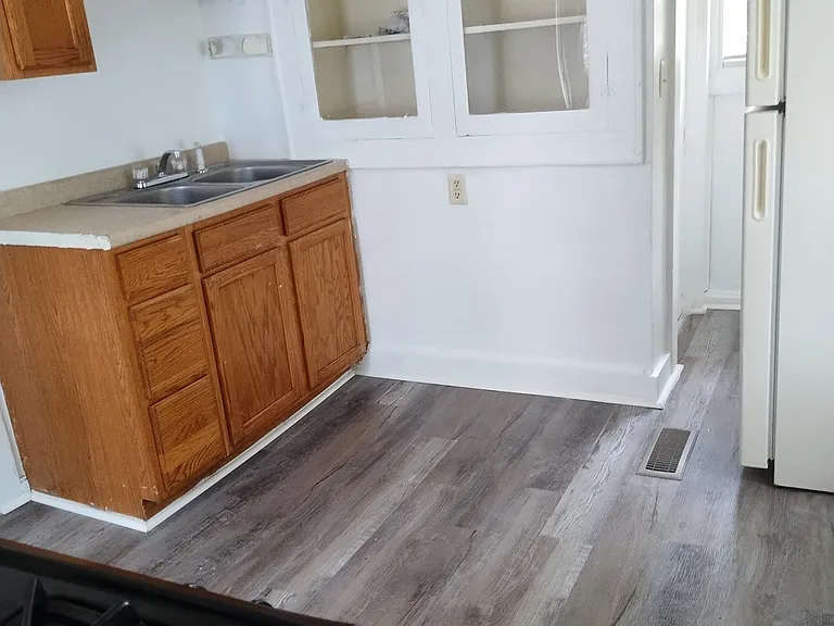 703 Steward Ave — Photo 8