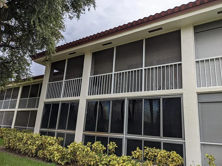 105 Half Moon Cir #F2 — Photo 22