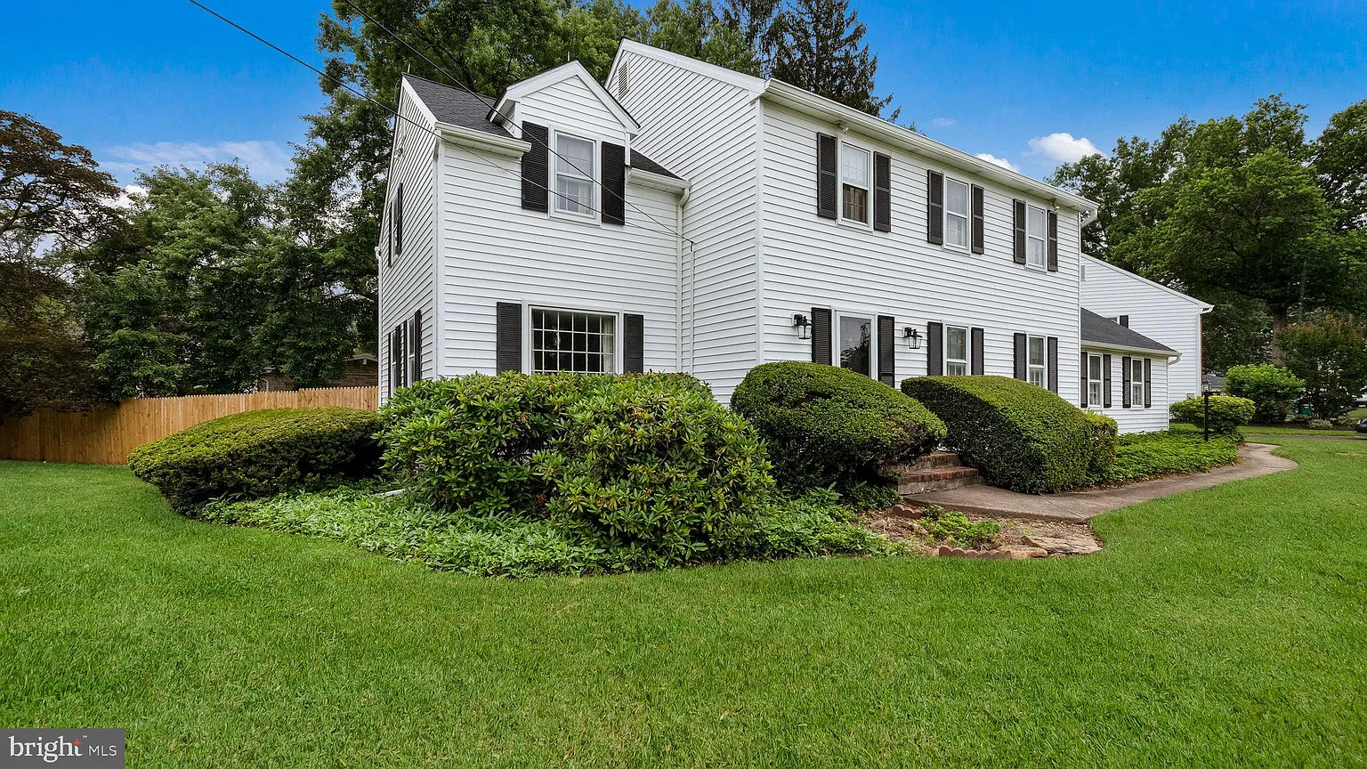 1301 Moon Dr photo 1