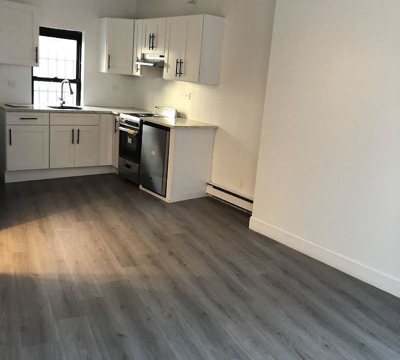 1st image of 26 Avenue C #1/2