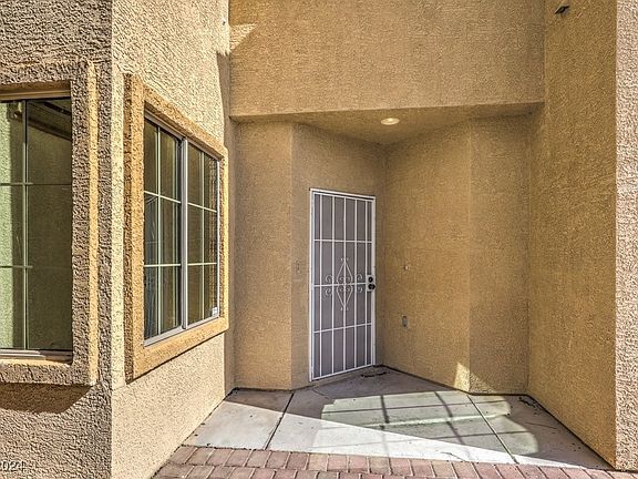 3rd image of 6332 Aloha Sue St