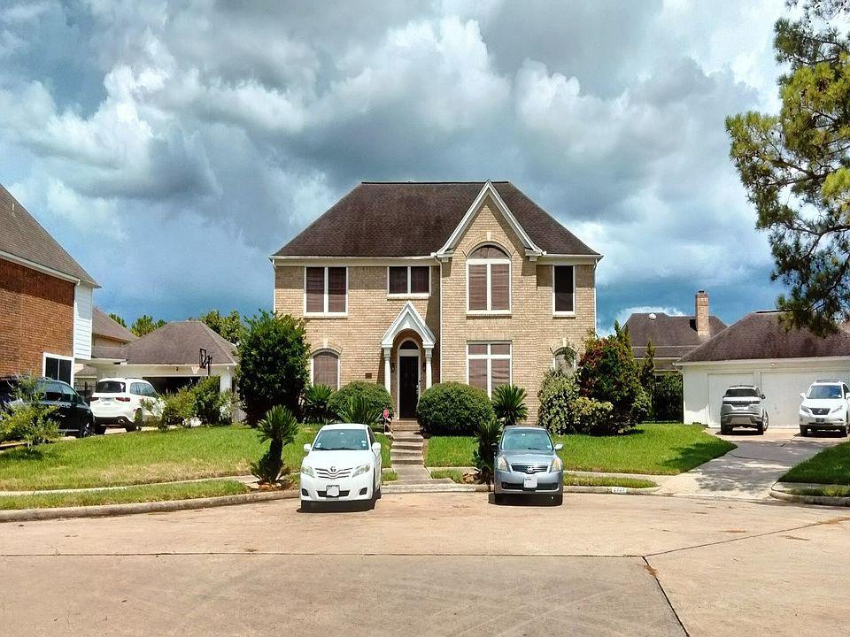 1st image of 2939 Kennesaw Dr