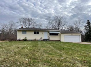 11001 Henning Dr, Chardon, OH 44024