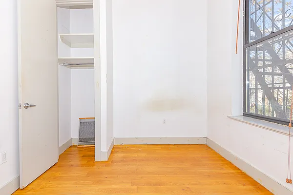 Rented by RENTBK LLC | media 7