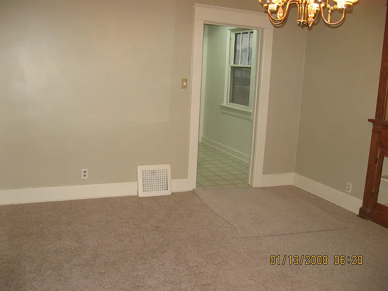 450 Rose Ln — Photo 11