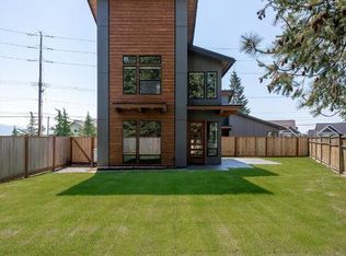 1181 E Grover St #B, Lynden, WA 98264
