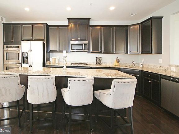 5th image of 9600 Parkstone Dr