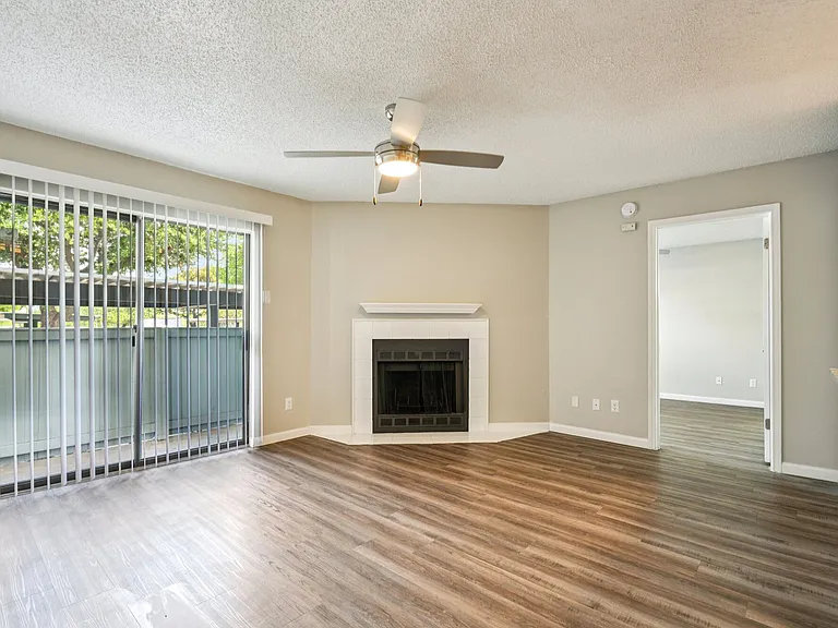 Fieldcrest Apartments — Photo 45