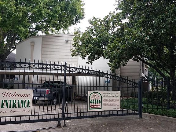 3rd image of 1100 Augusta Dr APT 48
