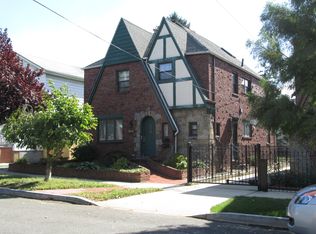 14340 Oak Ave, Flushing, NY 11355