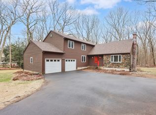 24 Shanda Ln, Tolland, CT 06084
