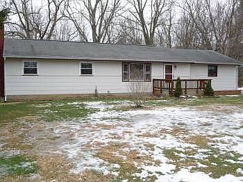 1st image of 198 Lincoln Dr