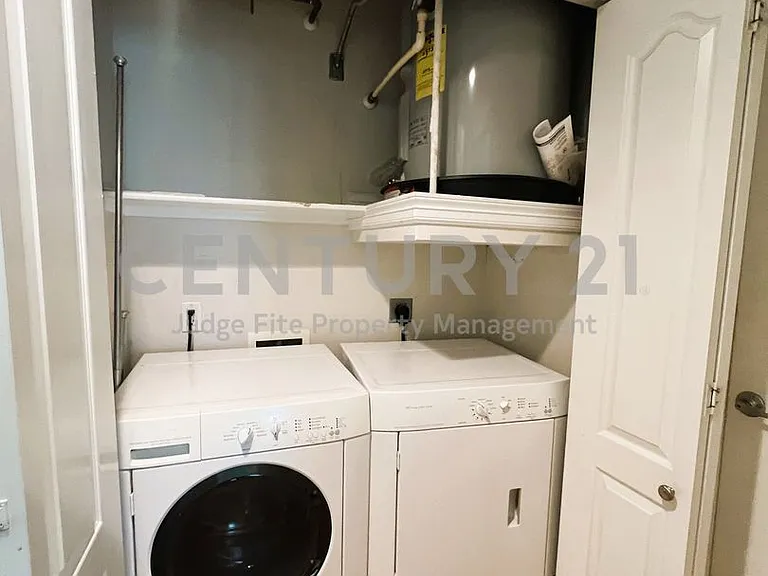 3400 Welborn St #406 — Photo 17