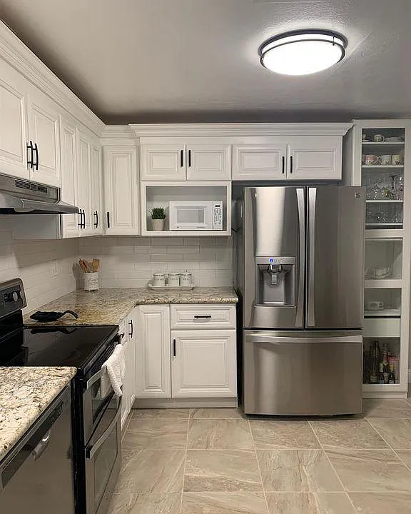 1429 Saint James Pkwy