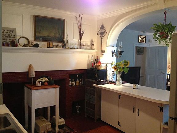 4th image of 21 Leyden St #1