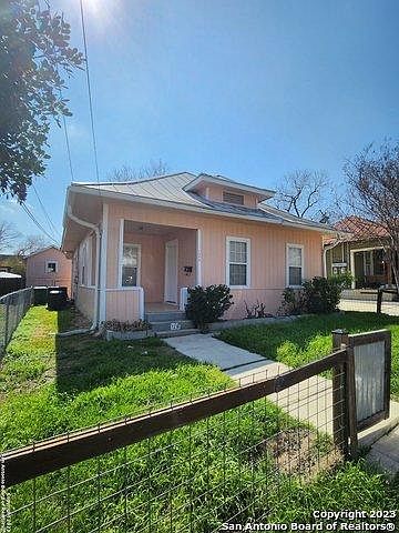 1st image of 128 Park Ct