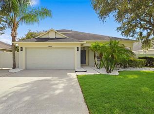22536 Laureldale Dr, Lutz, FL 33549