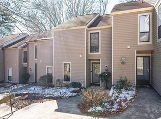 217 Village Ln UNIT E, Greensboro, NC 27409