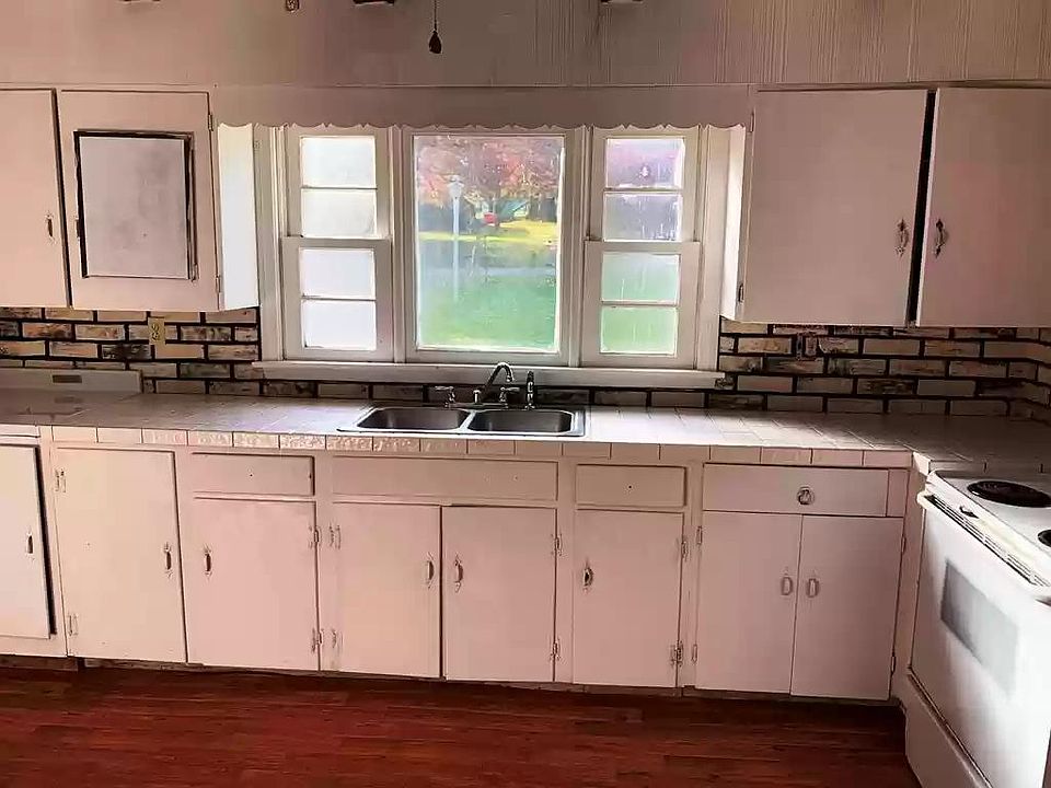 1st image of 1319 Holmes Ave