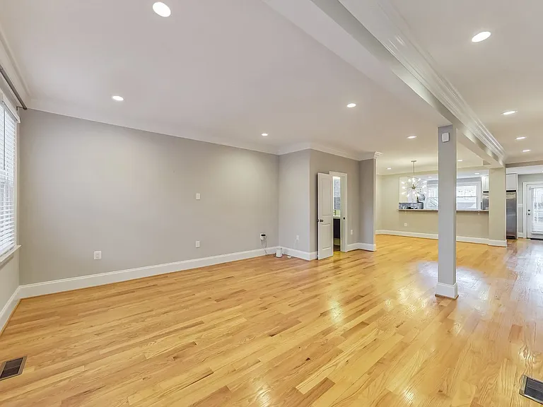 5415 Illinois Ave NW — Photo 5