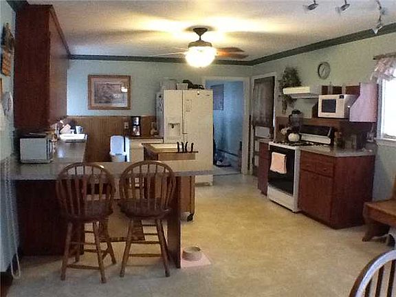 2nd image of 18 Lincoln Ave