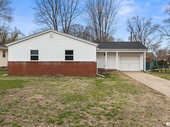 4th image of 1807 E Saint Jude Ct