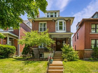 3880 Hartford St, Saint Louis, MO 63116