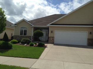 5506 Cypress Point Dr, Grand Forks, ND 58201