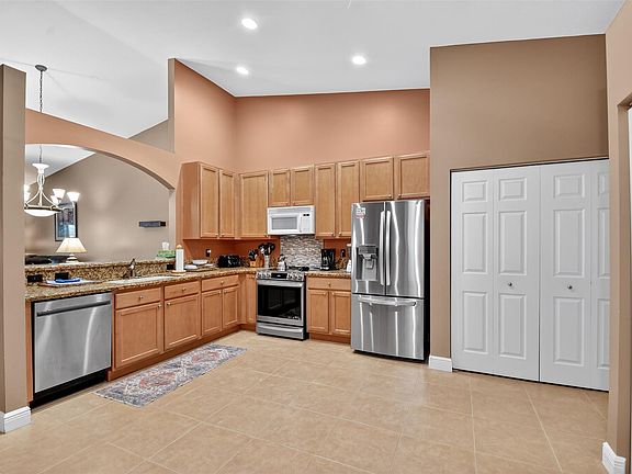3rd image of 5094 Toscana Trail