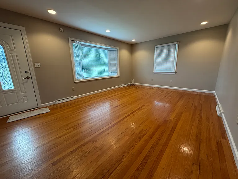 4538 Vest Dr — Photo 5
