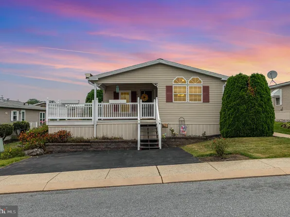 13 Elizabeth Ave, Lebanon, PA 17042