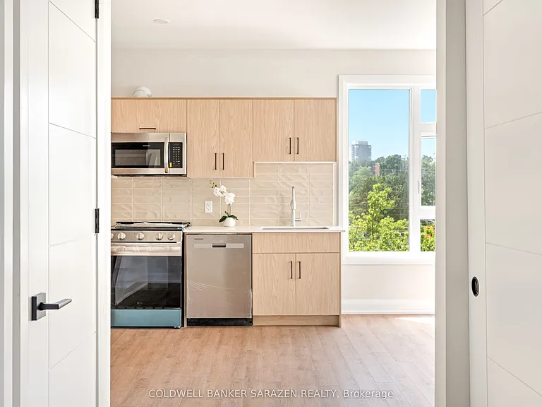 10 McArthur Ave #301 — Photo 4