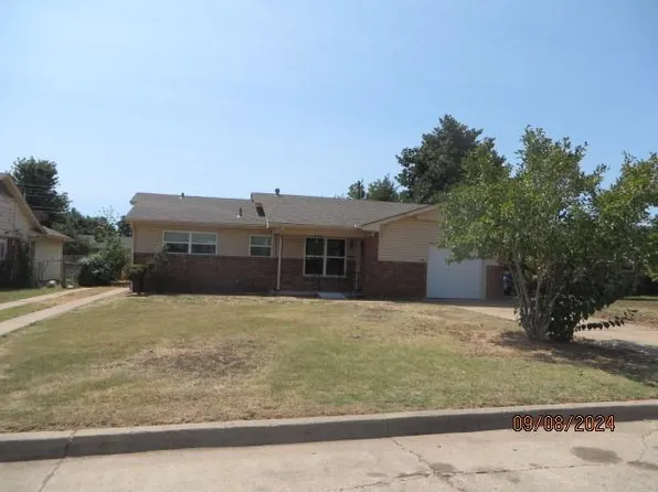 1407 W Mississippi Ave, Chickasha, OK 73018