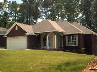386 Brownstone Loop, Millbrook, AL 36025